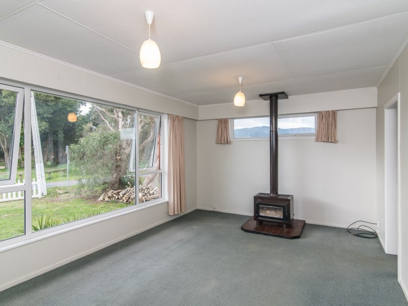24 Titoki Road, Raumati Beach, Paraparaumu - Carousel 2