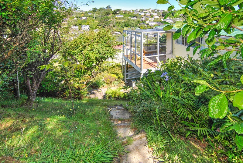 16 Stella Grove, Newlands, Wellington - Carousel 14