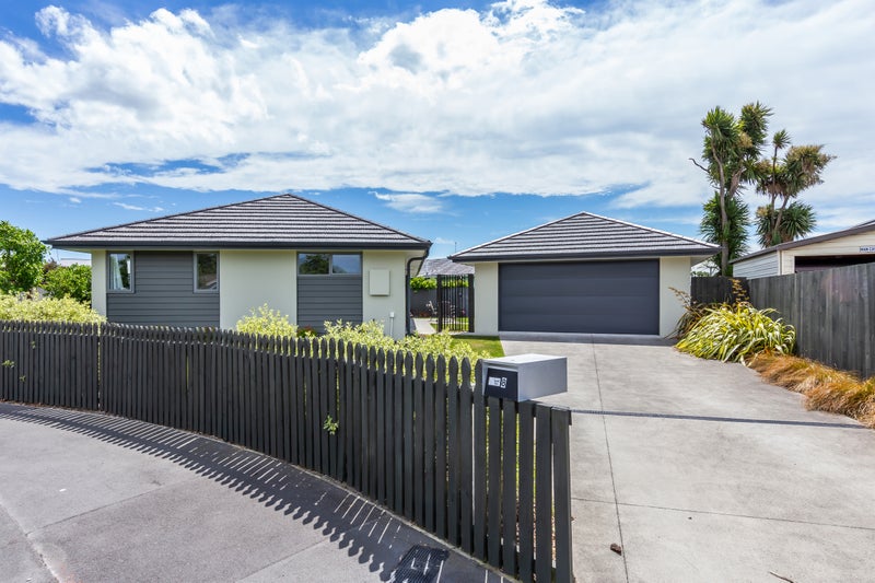 8 Carteret Place, Aranui, Christchurch - Carousel 1