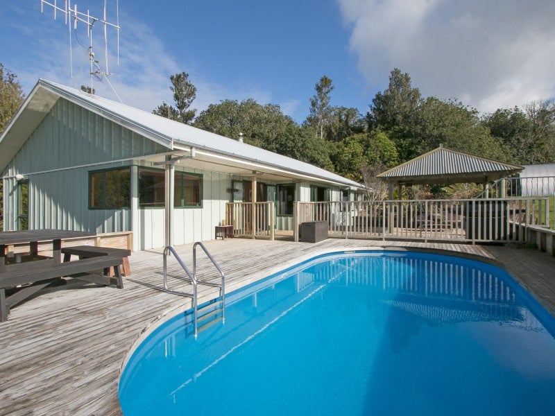 695D Esdaile Road, Whakamarama - Carousel 2