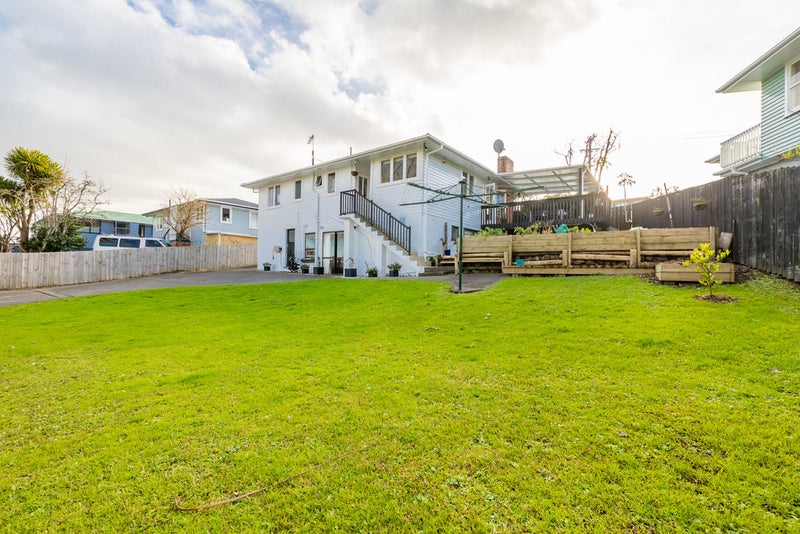 60 Rosamund Avenue, New Windsor, Auckland - Carousel 2