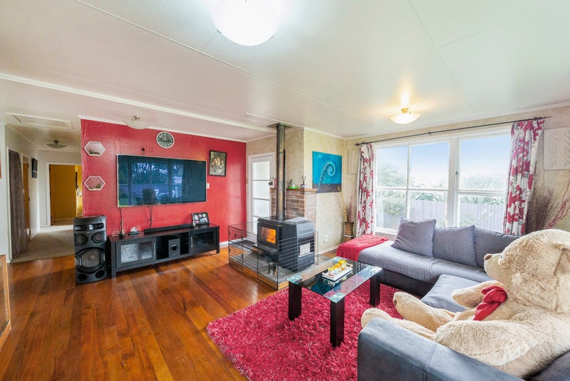 15 Tohu Place, Spotswood, New Plymouth - Carousel 1