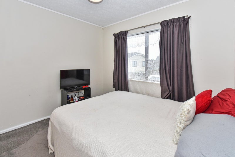 2/6 Maplesden Drive, Clendon Park, Auckland - Carousel 9