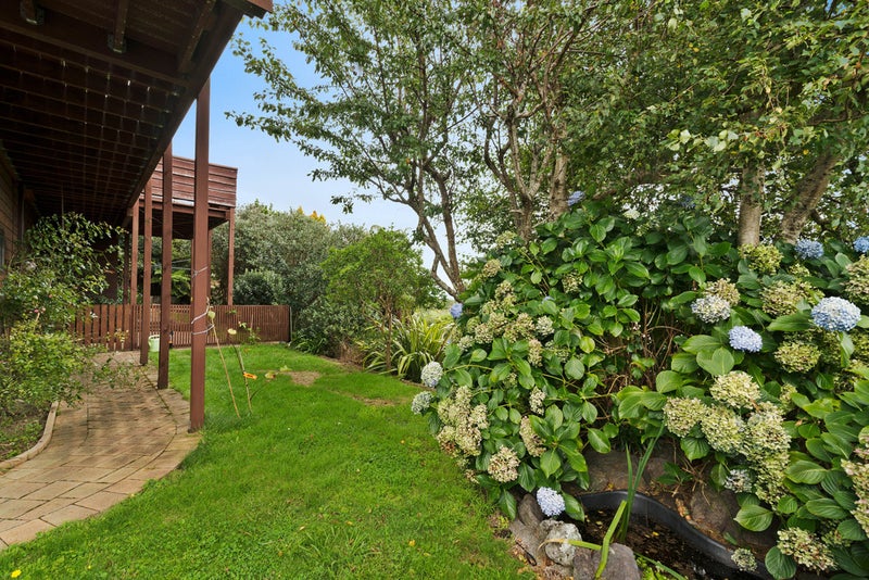 5A Leo Place, Kawaha Point, Rotorua - Carousel 25