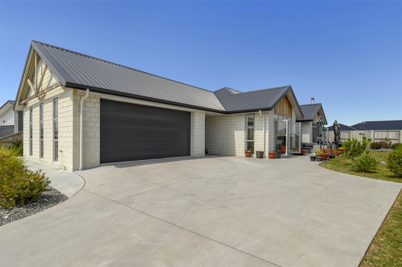 102 Te Ranga Memorial Drive, Pyes Pa, Tauranga - Carousel 1