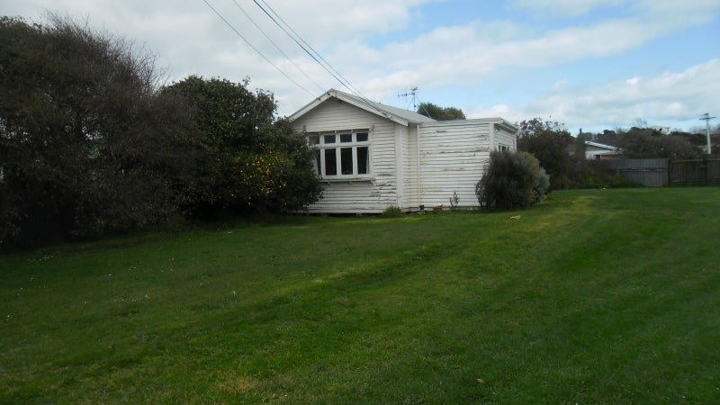 131 Matai Road, Raumati Beach, Paraparaumu - Carousel 2