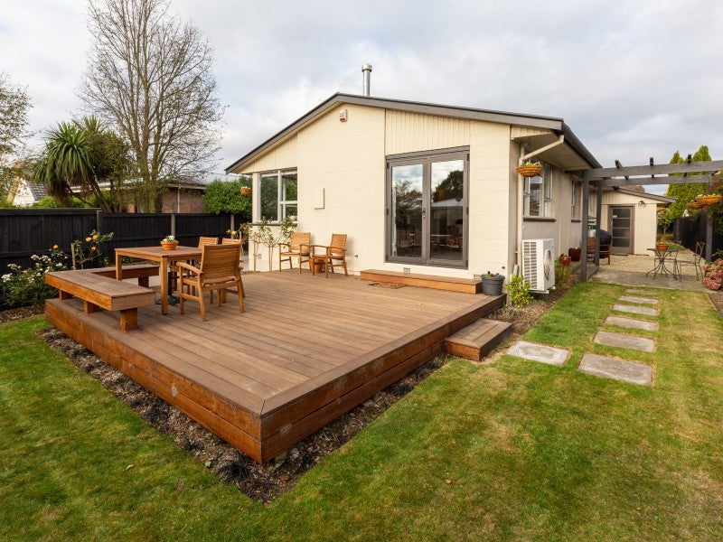 42 Stanton Crescent, Hoon Hay, Christchurch - Carousel 1