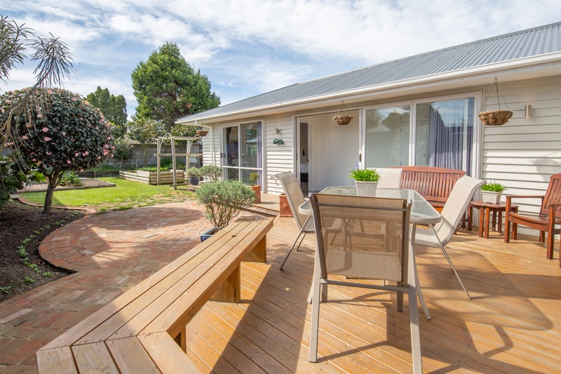 12 Cranbrook Avenue, Burnside, Christchurch - Carousel 1