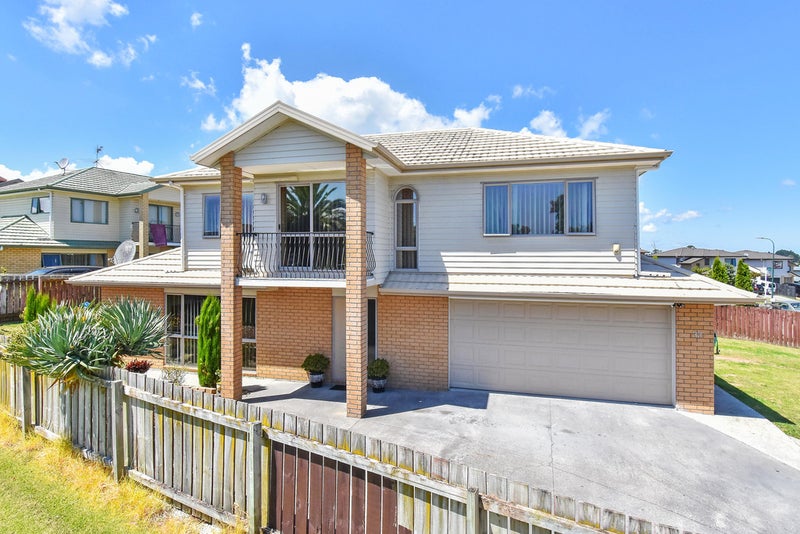 33 Crossandra Drive, Mangere, Auckland - Carousel 1