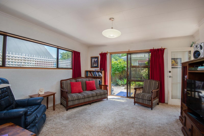 57D Law Street, Caversham, Dunedin - Carousel 2