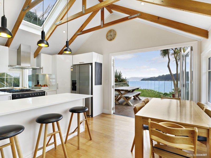 116 Evans Bay Parade, Roseneath, Wellington - Carousel 1