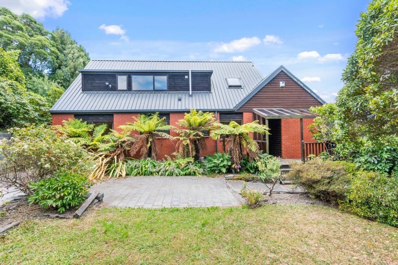 2 Studfold Row, Westmorland, Christchurch - Carousel 2