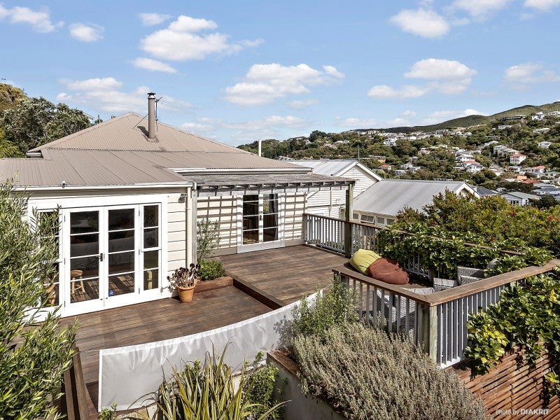 14 Garfield Street, Brooklyn, Wellington - Carousel 2