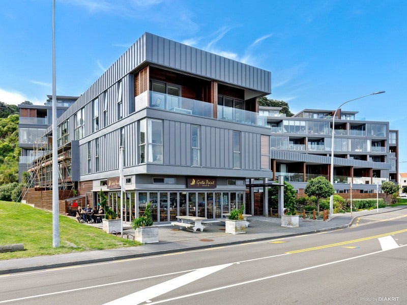 N104/326 Evans Bay Parade, Hataitai, Wellington - Carousel 12