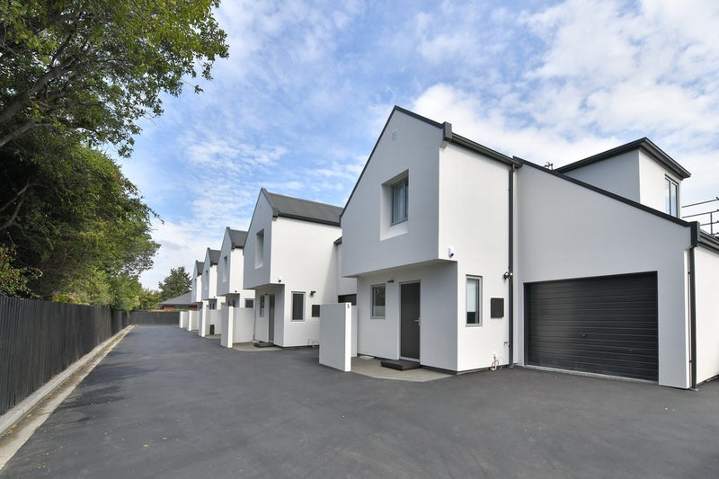 2/84 Shakespeare Road, Waltham, Christchurch - Carousel 1