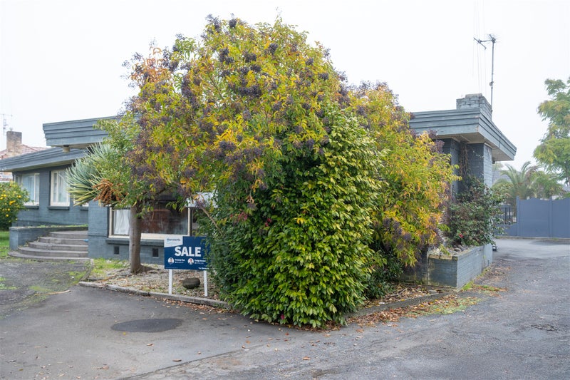 290 Cambridge Road, Hillcrest, Hamilton - Carousel 1