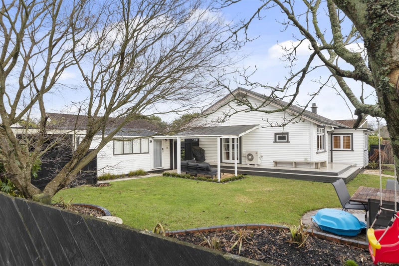 28 East Street, Claudelands, Hamilton - Carousel 1