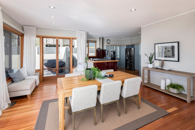 7 Rangitoto View Road, Cockle Bay, Auckland - Carousel 26