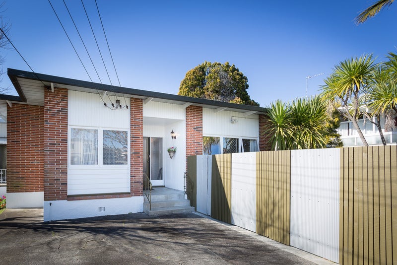 1/32 Patteson Avenue, Mission Bay, Auckland - Carousel 2
