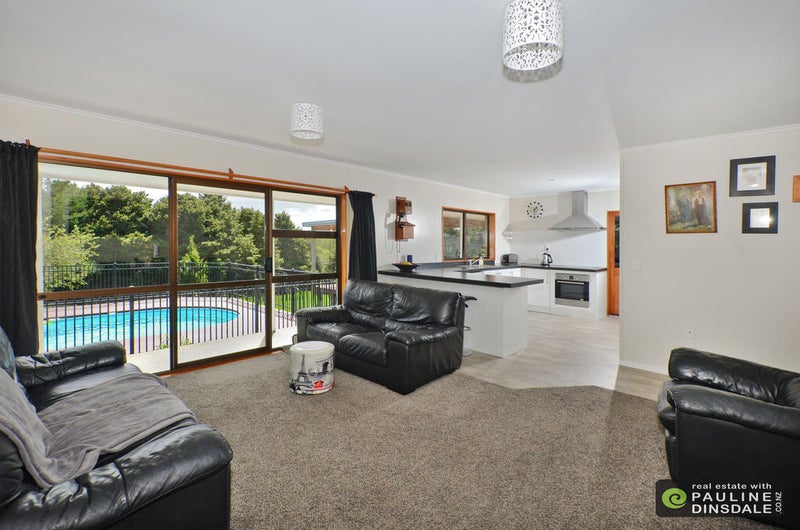 126A Apotu Road, Kamo - Carousel 26