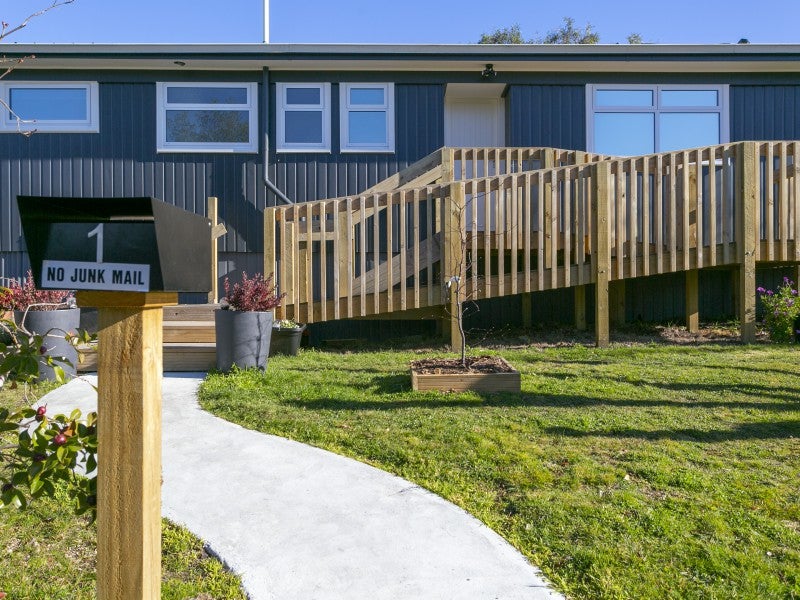 1 Park Place, Richmond Heights, Taupo - Carousel 2