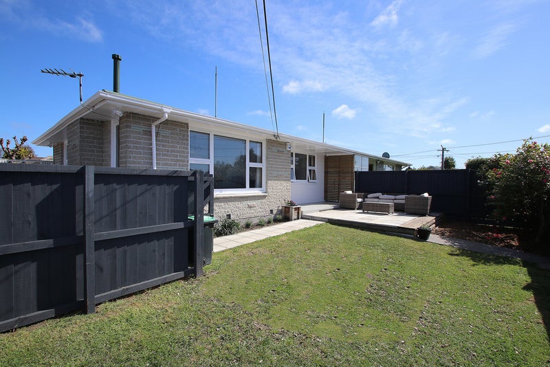 14 Erin Crescent, Mairehau, Christchurch - Carousel 1