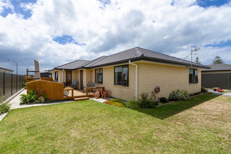 11 Waimakariri Drive, Awatoto, Napier - Carousel 2
