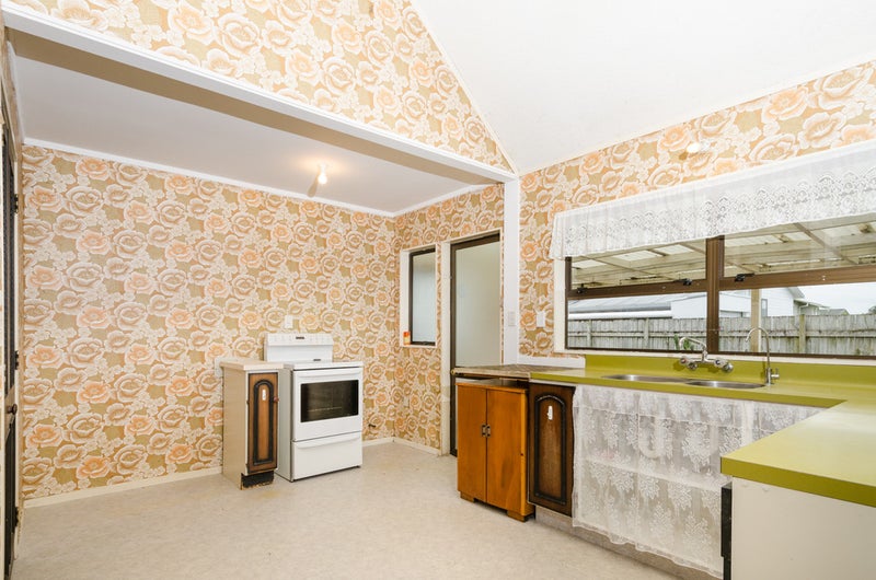 33 Springs Road, Parakai, Helensville - Carousel 2