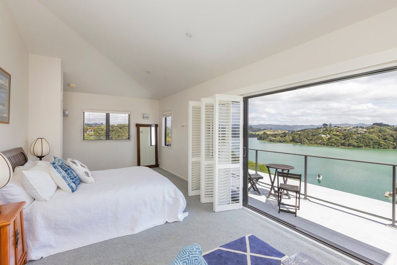 21 Kanuka Road, Sandspit, Warkworth - Carousel 1