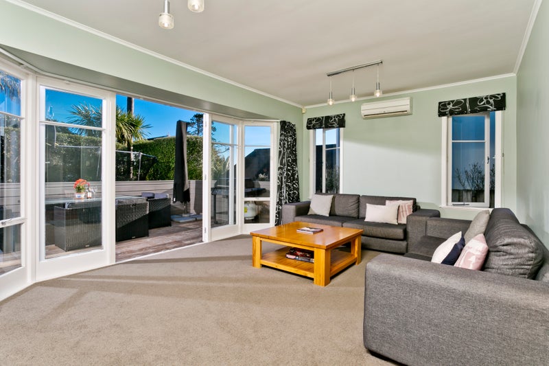 2/13 Pine Ridge Terrace, Hauraki, Auckland - Carousel 2