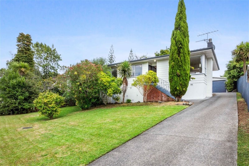 3 Temuri Place, Glendene, Auckland - Carousel 1