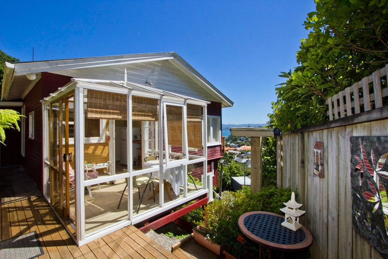 15 Korimako Road, Days Bay, Lower Hutt - Carousel 1
