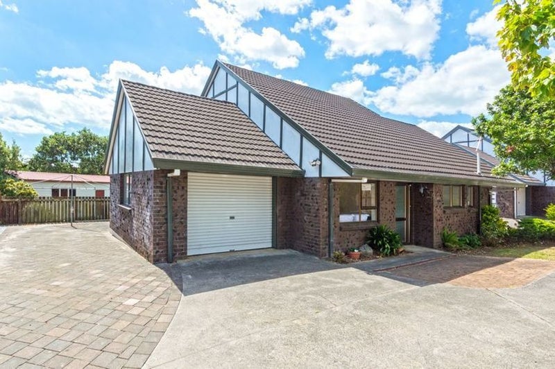 6A Lilian Place, Farm Cove, Auckland - Carousel 1