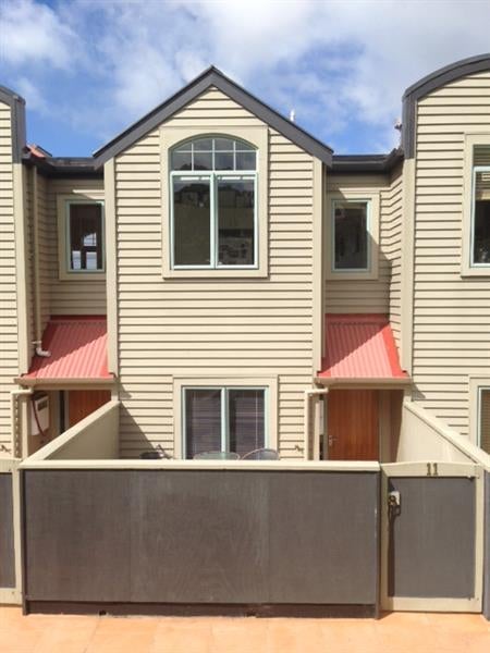 11/93A Kelburn Parade, Kelburn, Wellington - Carousel 1