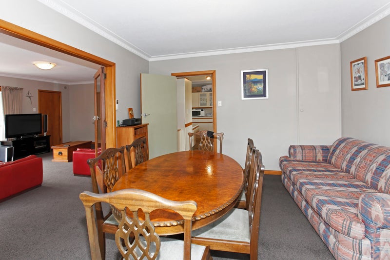 5 Burnside Crescent, Burnside, Christchurch - Carousel 2