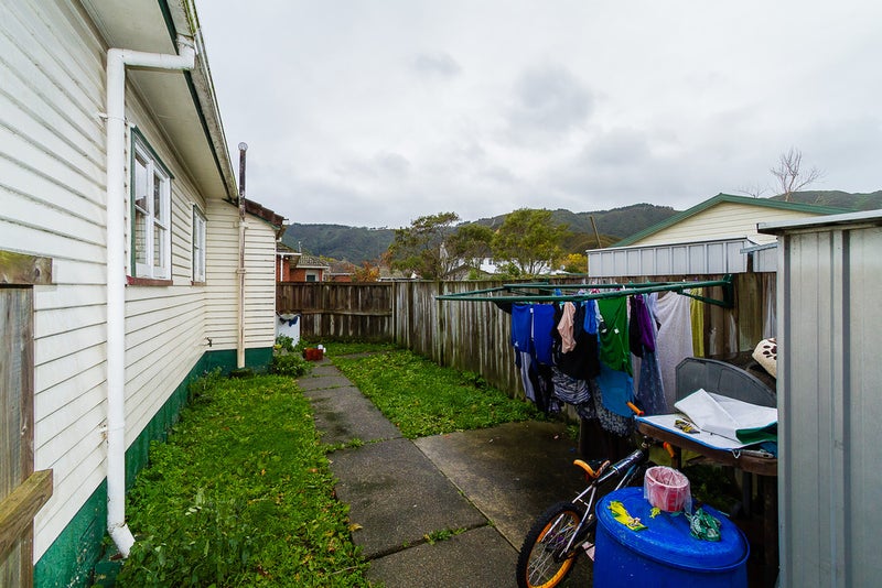 42 Bush Street, Naenae, Lower Hutt - Carousel 2