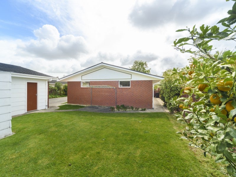 17 Kentucky Way, Awapuni, Palmerston North - Carousel 16