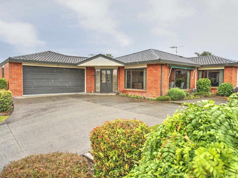 8 Cairns Crescent, Rototuna, Hamilton - Carousel 2