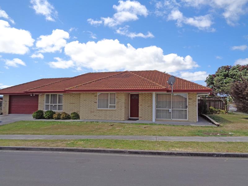 1 Mika Court, Flat Bush, Auckland - Carousel 1