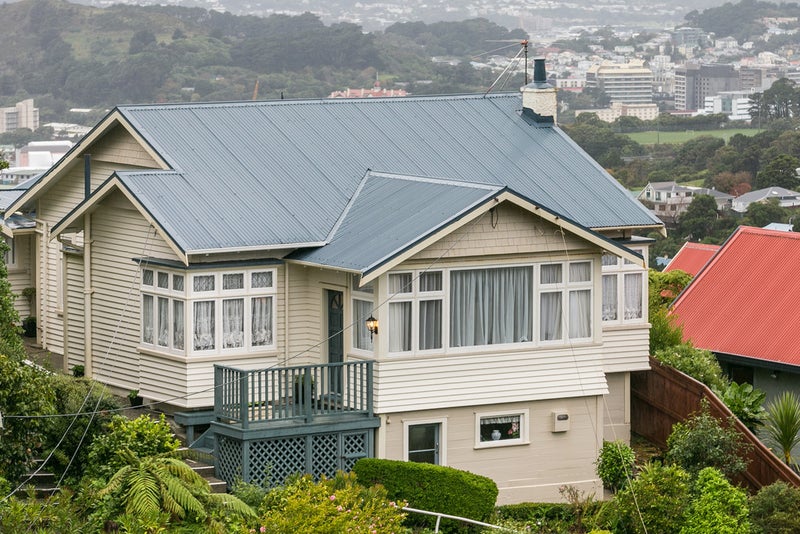 9 Ninian Street, Highbury, Wellington - Carousel 1