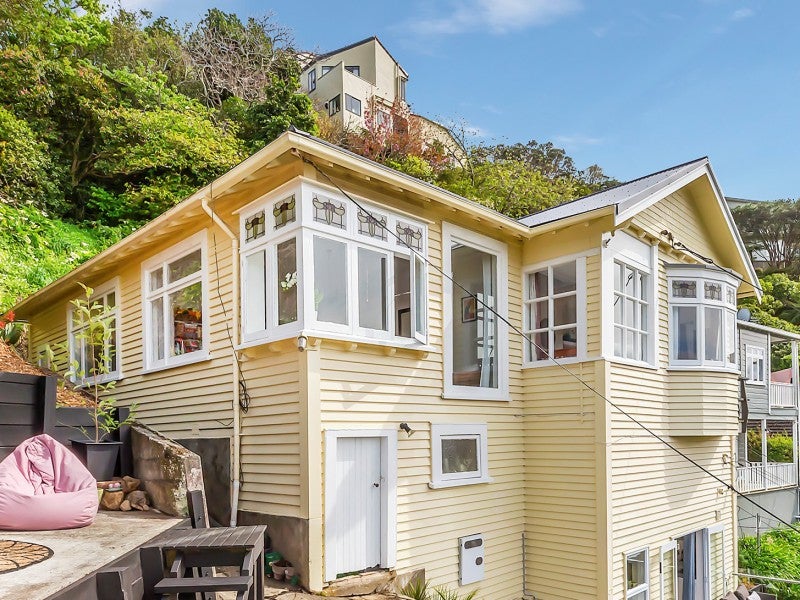 27 Garden Road, Northland, Wellington - Carousel 1