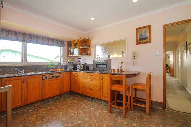 21 Knightsbridge Drive, Forrest Hill, Auckland - Carousel 26