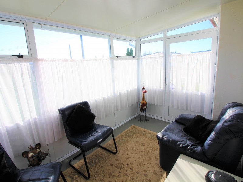 8 Christian Road, Swanson, Auckland - Carousel 12