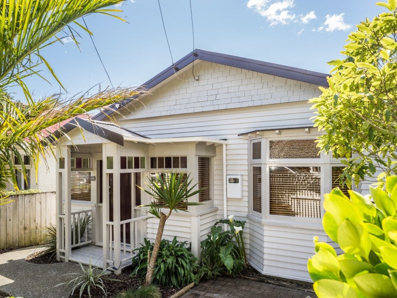 22 Kauri Street, Eastbourne, Lower Hutt - Carousel 2