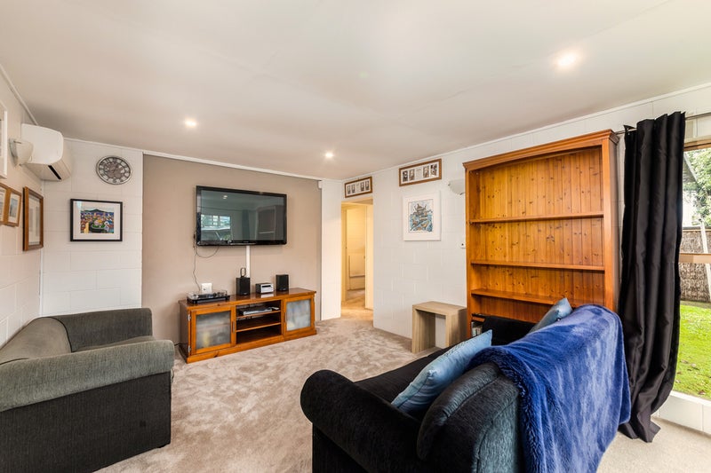 2/78 Aroha Avenue, Sandringham, Auckland - Carousel 2