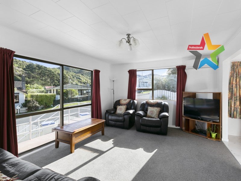 39 Hazlewood Avenue, Karori, Wellington - Carousel 2