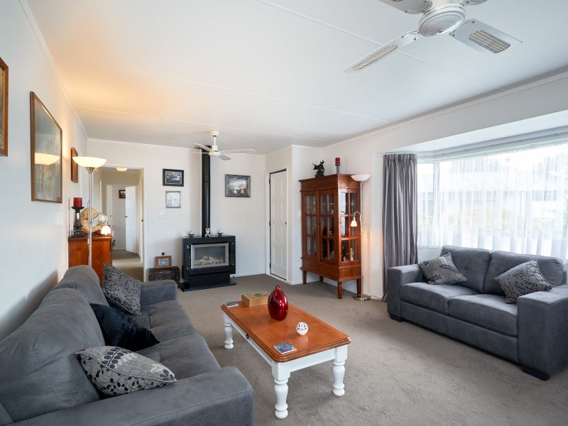 26 Whiting Crescent, Greenmeadows, Napier - Carousel 1