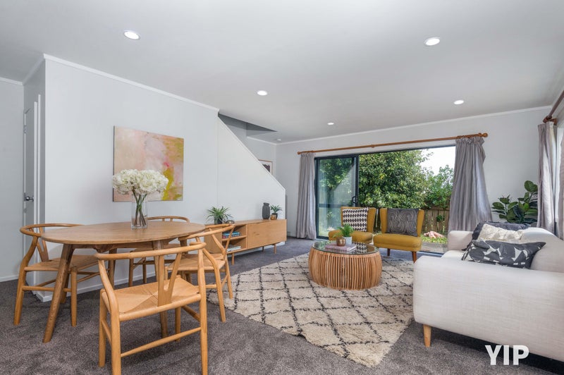 43A Horokiwi Road West, Newlands, Wellington - Carousel 1