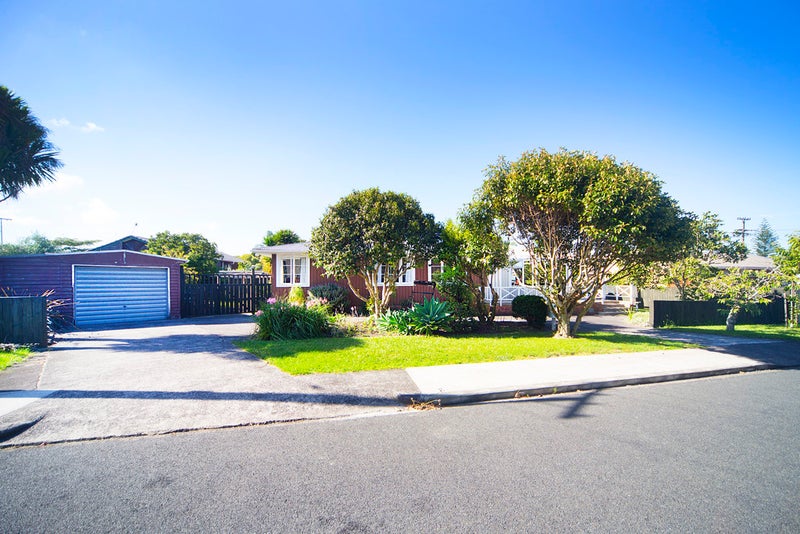 1 Rowan Terrace, Te Atatu South, Auckland - Carousel 20