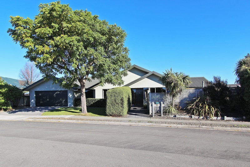 6 Hammill Grove, Stoke, Nelson - Carousel 1